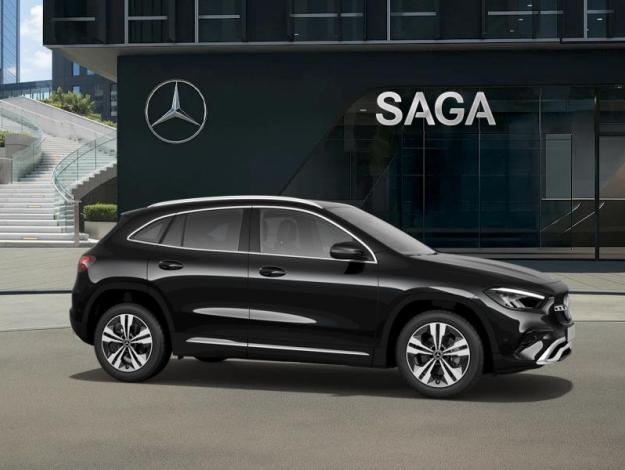 MERCEDES-BENZ GLA 180  GLA 180 Cyber Edition