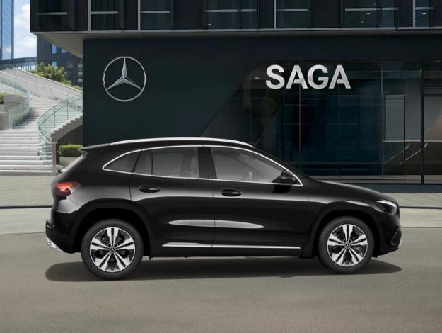MERCEDES-BENZ GLA 180  GLA 180 Cyber Edition
