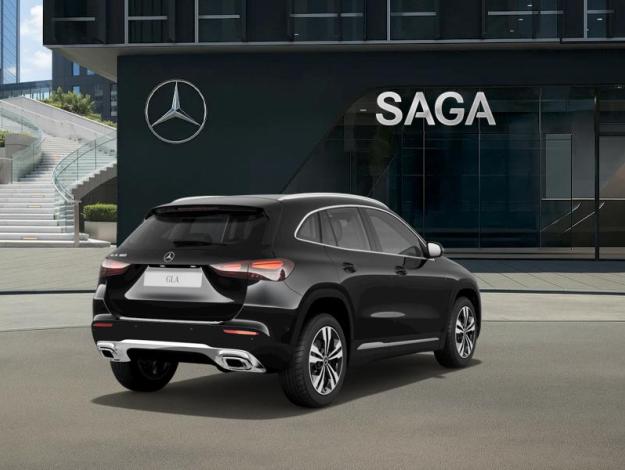MERCEDES-BENZ GLA 180  GLA 180 Cyber Edition