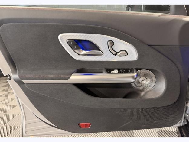 MERCEDES-BENZ CLA Coupé CLA 200 AMG Line  CLA 200 AMG Line