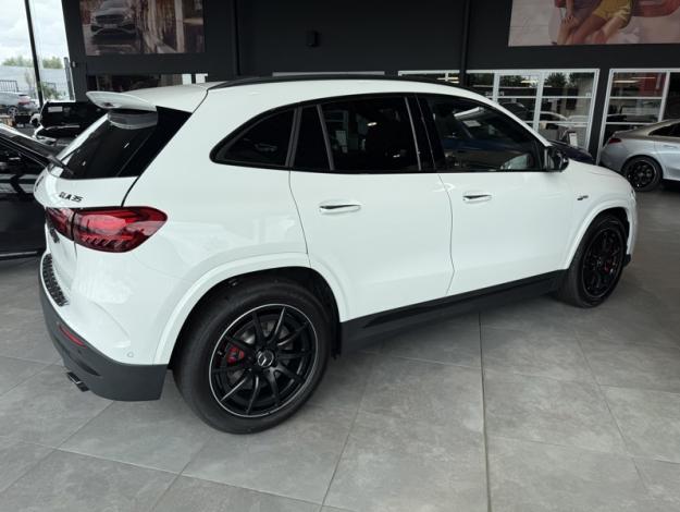MERCEDES-BENZ GLA Mercedes-AMG  35 4MATIC  Mercedes-AMG GLA 35 4MATIC