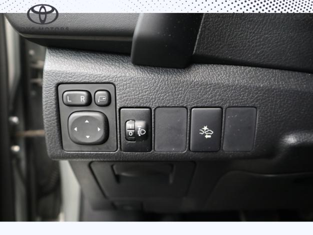 TOYOTA Auris HYBRID 136h COLLECTION   