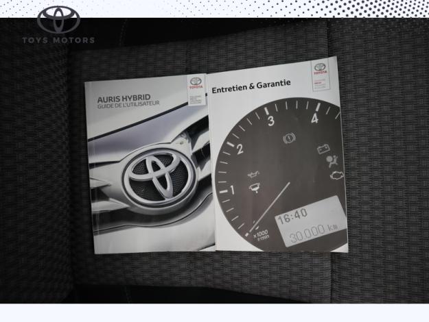 TOYOTA Auris HYBRID 136h COLLECTION   