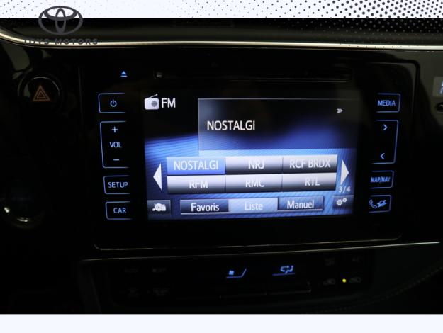 TOYOTA Auris HYBRID 136h COLLECTION   