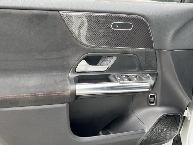 MERCEDES-BENZ GLA 200 d AMG Line  