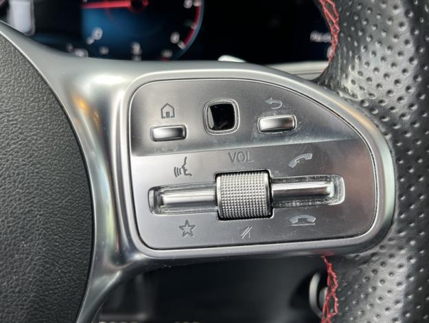 MERCEDES-BENZ GLA 200 d AMG Line  