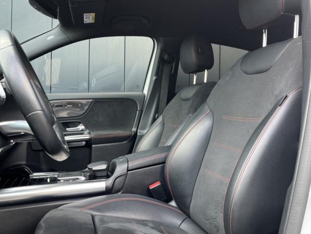 MERCEDES-BENZ GLA 200 d AMG Line  