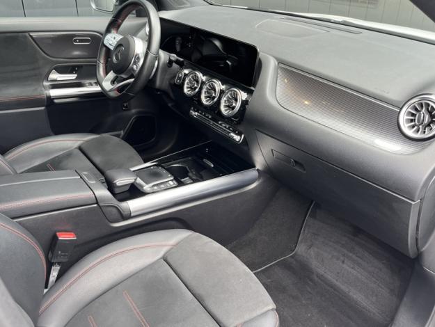 MERCEDES-BENZ GLA 200 d AMG Line  