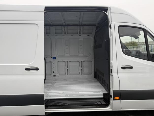 MERCEDES-BENZ Sprinter 317 CDI Fourgon Toit sureleve Long First 