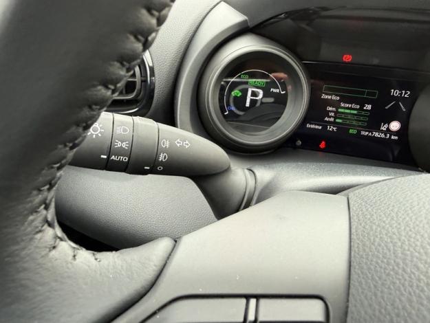 TOYOTA Yaris Hybride 116h Design  