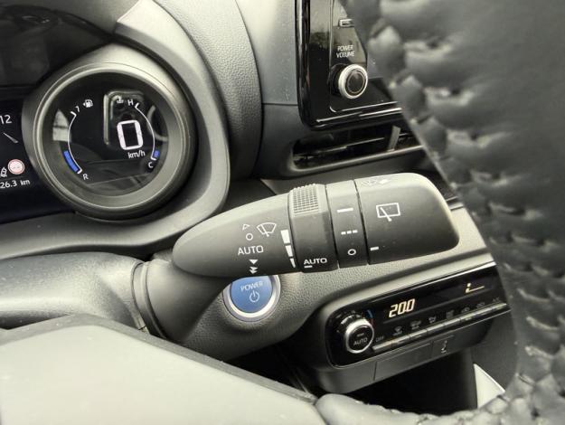 TOYOTA Yaris Hybride 116h Design  