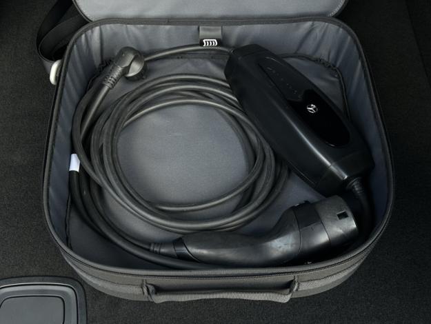 MERCEDES-BENZ EQA 250+  EQA 250+