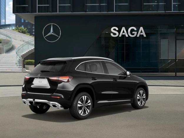 MERCEDES-BENZ GLA 180  GLA 180 Cyber Edition
