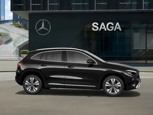MERCEDES-BENZ GLA 180  GLA 180 Cyber Edition
