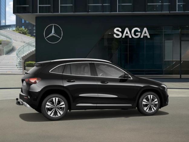MERCEDES-BENZ GLA 180  GLA 180 Cyber Edition