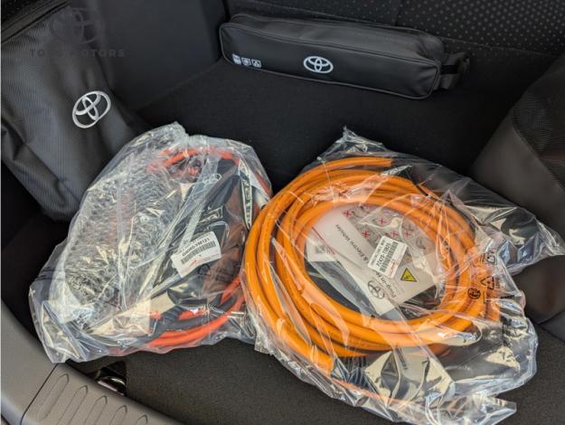 TOYOTA C-HR 2.0 PHEV 225 Graphic  