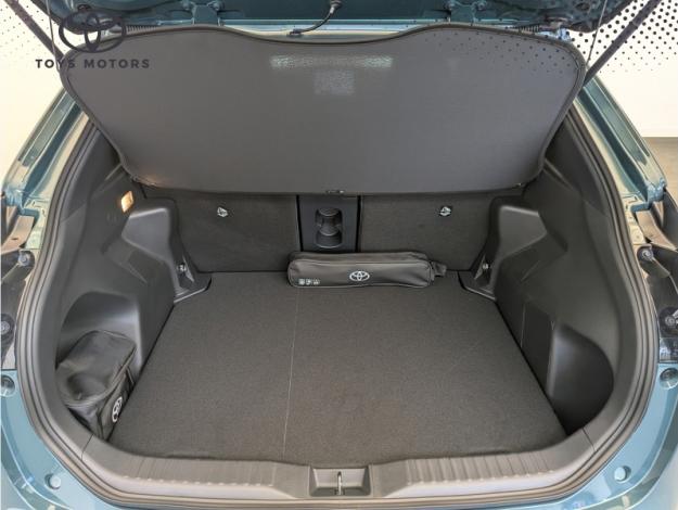 TOYOTA Yaris Cross 1.5 HYBRID 116H Design Pack Cargo  