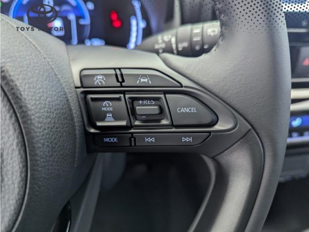 TOYOTA Yaris Cross 1.5 HYBRID 130H Design Pack Cargo  