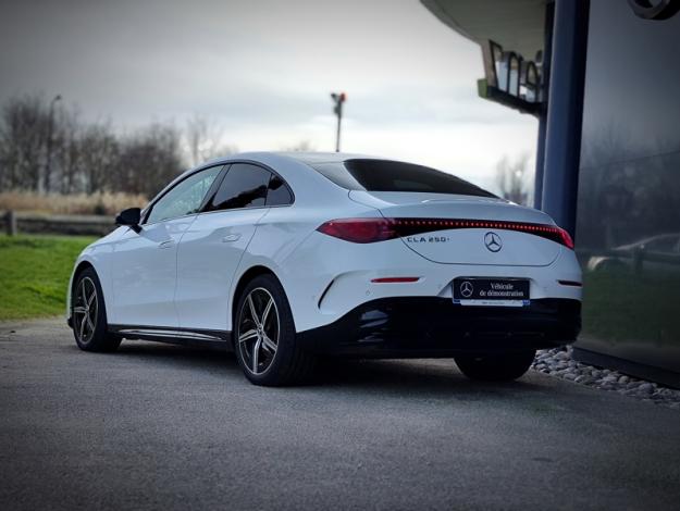 MERCEDES-BENZ CLA Coupé AMG LINE   CLA 250+ avec technologie EQ