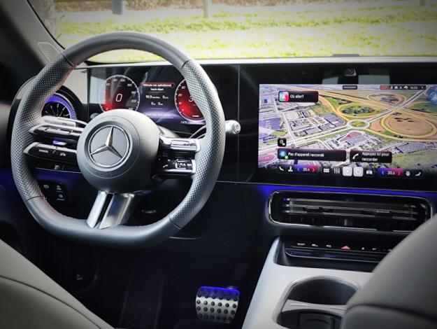 MERCEDES-BENZ CLA Coupé AMG LINE   CLA 250+ avec technologie EQ