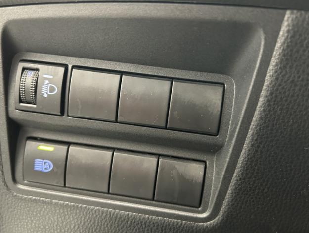 TOYOTA Yaris 70 VVT-i Dynamic  