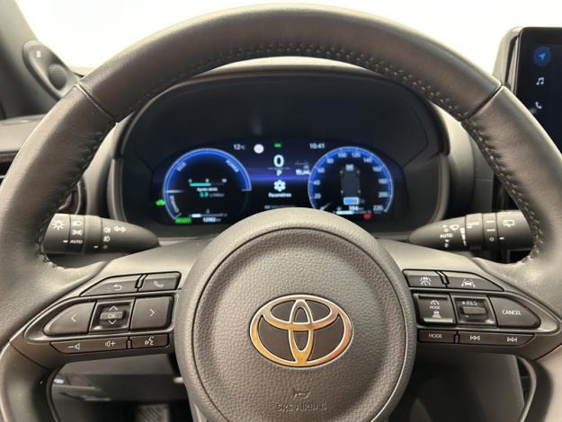 TOYOTA Yaris Cross 130h Première   