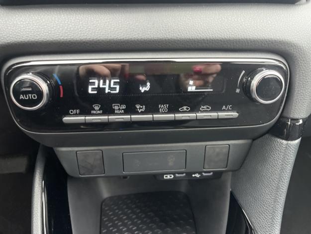 TOYOTA Yaris Hybride 116h Design  