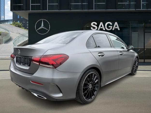 MERCEDES-BENZ A 180 Berline AMG Pack Night  