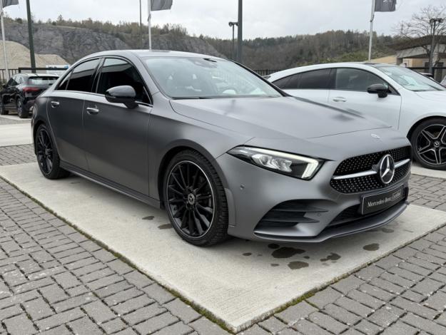 MERCEDES-BENZ A 180 Berline AMG Pack Night  