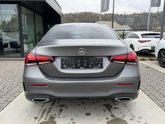 MERCEDES-BENZ A 180 Berline AMG Pack Night  