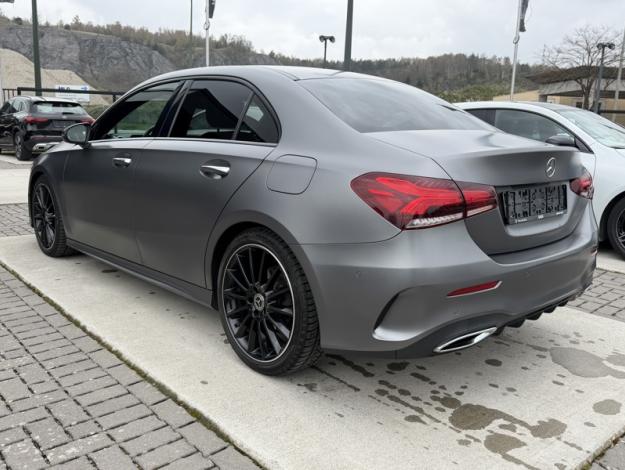 MERCEDES-BENZ A 180 Berline AMG Pack Night  