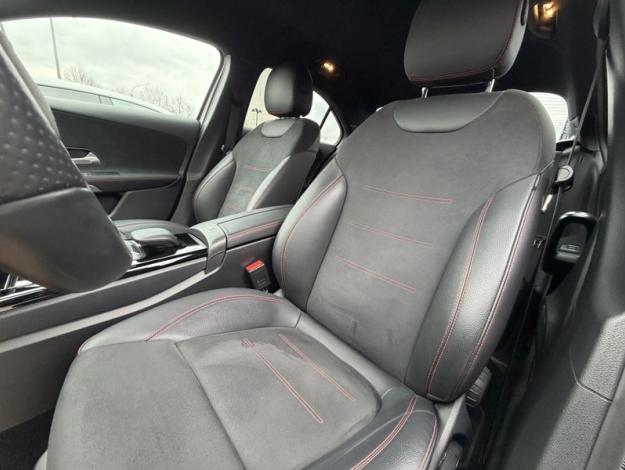 MERCEDES-BENZ A 180 Berline AMG Pack Night  