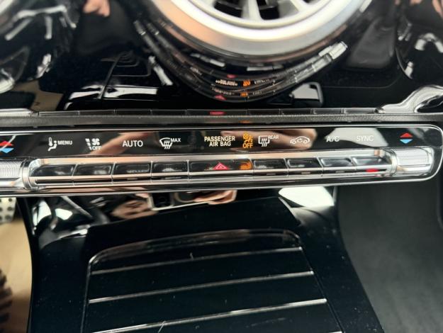 MERCEDES-BENZ A 180 Berline AMG Pack Night  