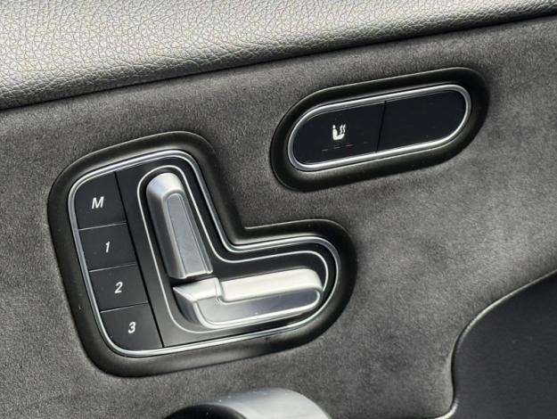 MERCEDES-BENZ Classe A 200 d 150ch AMG Line 8G-DCT AMG Line 200 d 150ch AMG Line 8G-DCT