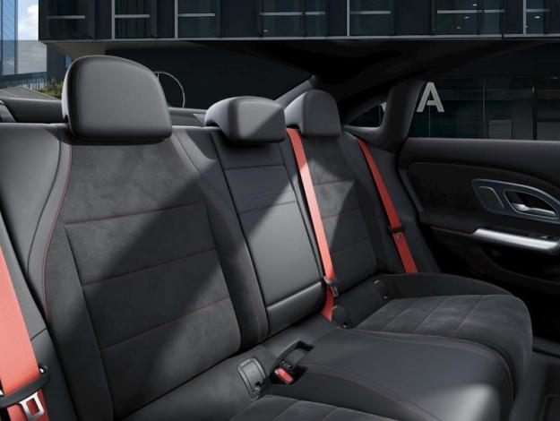 MERCEDES-BENZ CLA Coupé CLA 200 AMG Line  CLA 200 AMG Line