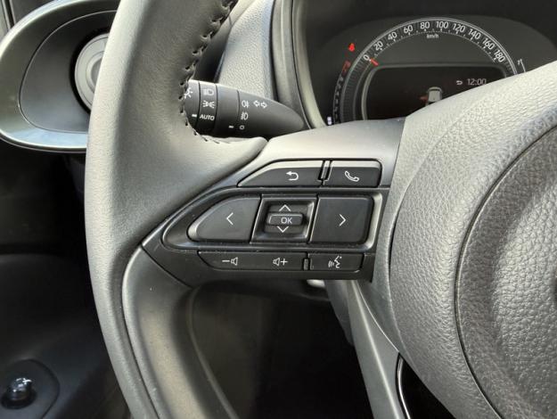 TOYOTA Aygo X 1.0 VVT-i 72 Design S-CVT   