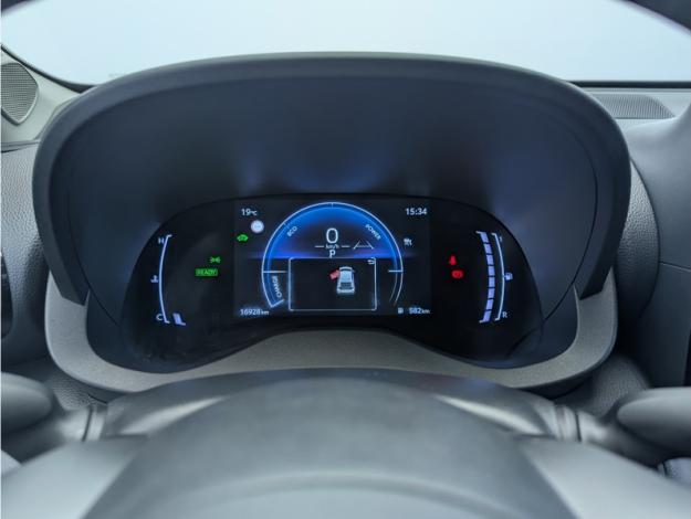 TOYOTA Yaris Hybride 116h Design MY25  