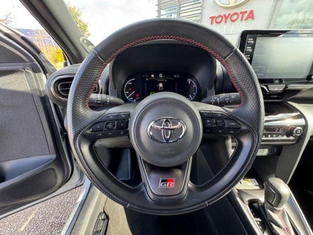 TOYOTA Yaris Cross 1.5 HYBRID 116H GR SPORT AUTO  