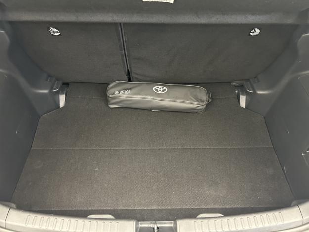 TOYOTA Yaris 70 VVT-i Dynamic  