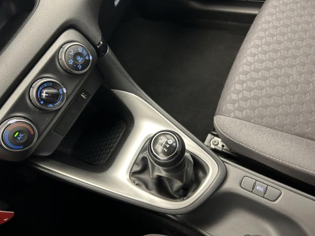 TOYOTA Yaris 70 VVT-i Dynamic  