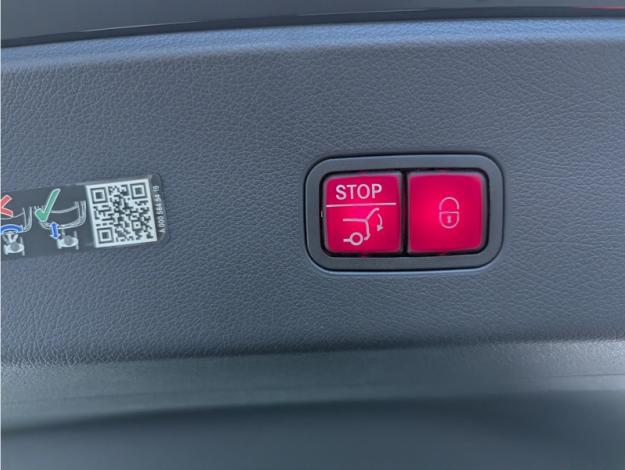 MERCEDES-BENZ GLC Coupé GLC 300 e Hybrid EQ 4MATIC Coupé AMG Line  