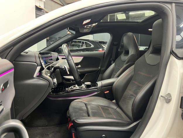 MERCEDES-BENZ CLA 200 d SB AMG Pack Night Pano  