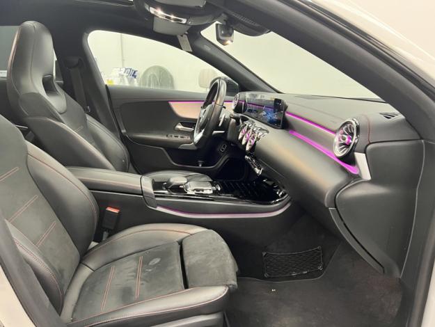 MERCEDES-BENZ CLA 200 d SB AMG Pack Night Pano  