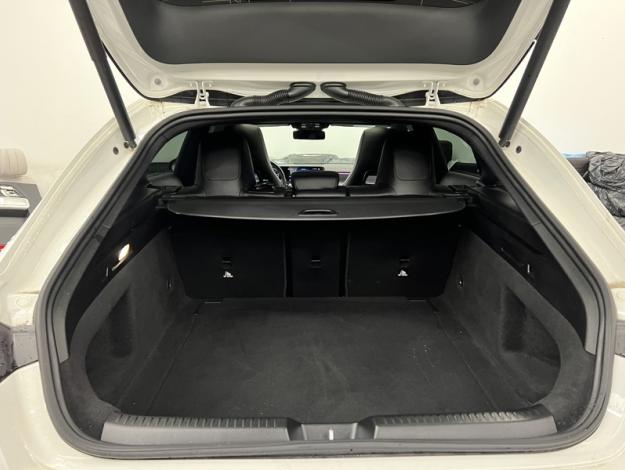 MERCEDES-BENZ CLA 200 d SB AMG Pack Night Pano  