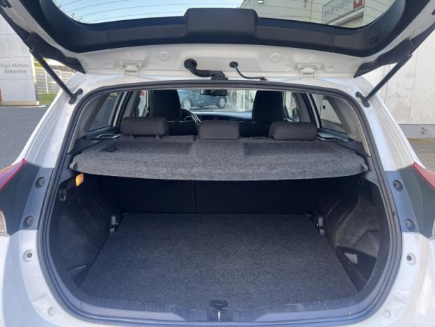 TOYOTA Auris 1.8 HYBRID 136 CVT AUTO DESIGN  