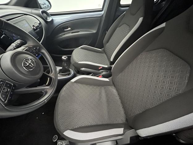 TOYOTA Aygo X 1.0 VVT-i 72 Design   