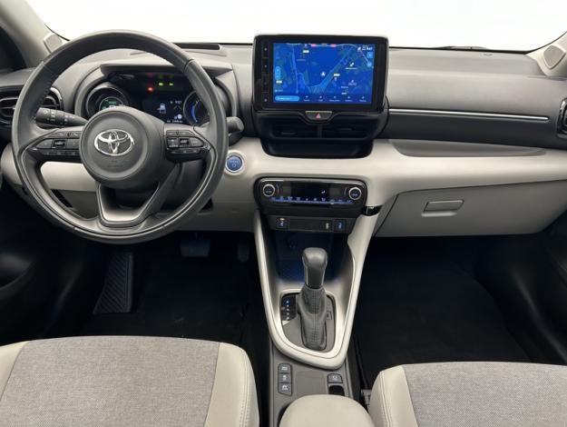 TOYOTA Yaris 116h Iconic  TOIT PANO