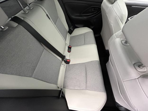 TOYOTA Yaris 116h Iconic  TOIT PANO