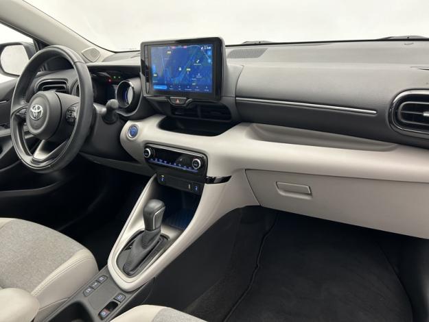 TOYOTA Yaris 116h Iconic  TOIT PANO