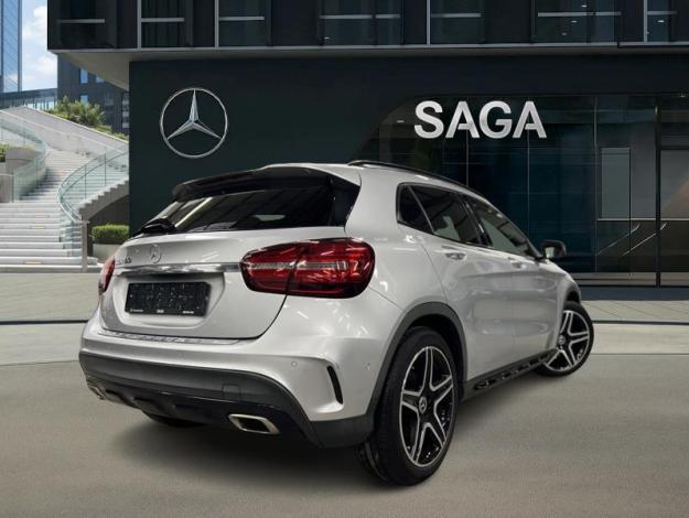 MERCEDES-BENZ GLA 180 AMG Pack Night  